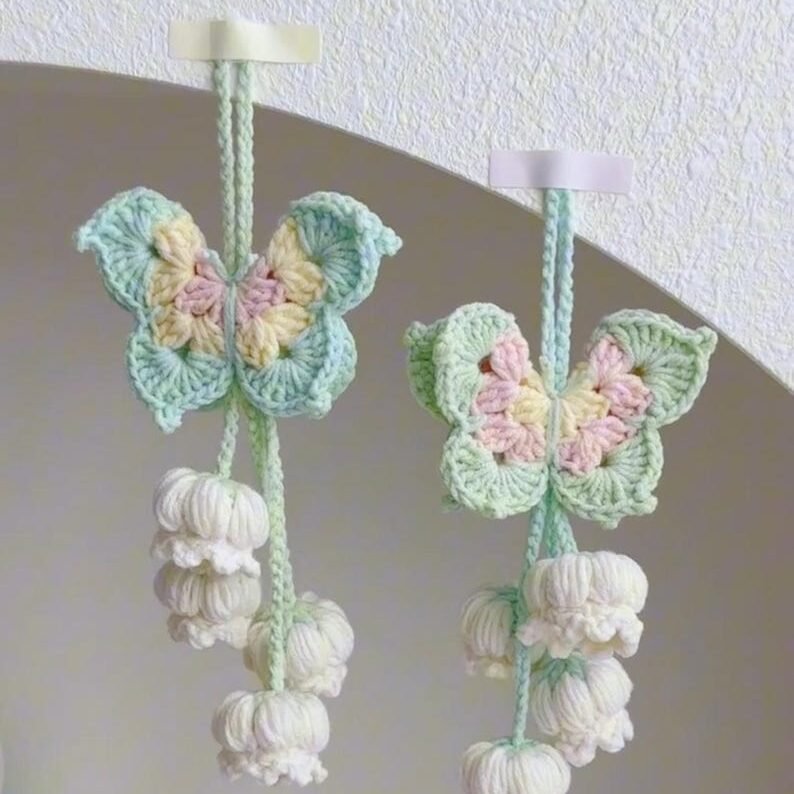 butterfly lily charm crochet pattern
